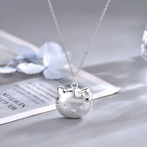 NO.806 Hello Kitty necklace in silver